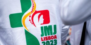 ŚDM 2023: kto uszyje papieski ornat?