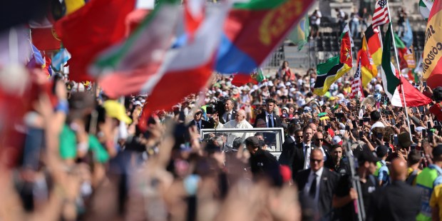 [GALERIA] ŚDM w Lizbonie: ceremonia powitania papieża Franciszka