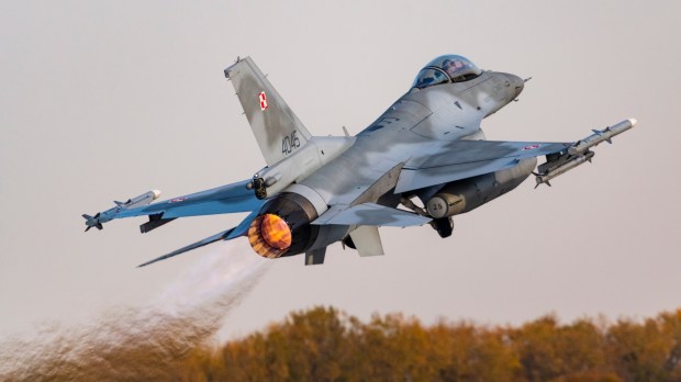 Startujący pod Poznaniem myśliwiec F-16