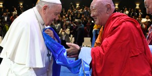 Franciszek w Mongolii: Nie można mylić wiary z przemocą, sakralności z narzucaniem, życia religijnego z sekciarstwem