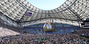 60 tysięcy wiernych na mszy z Franciszkiem na stadionie w Marsylii [zdjęcia]