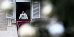 Papież Franciszek na Anioł Pański: &#8220;Bądźmy otwarci na obecność Boga&#8221;